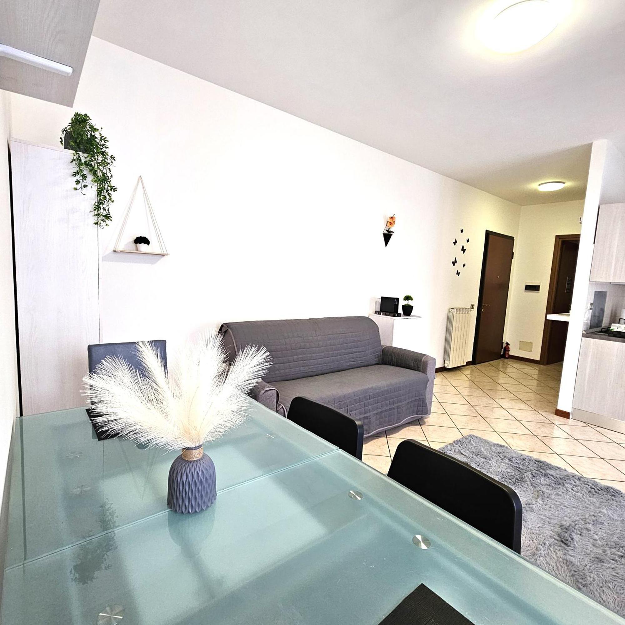 Appartamento Moderno Gallarate Exteriör bild